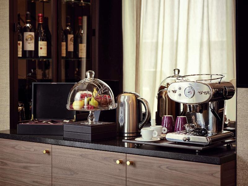 Radisson Bly CDG Airport Havaalanı - Restoran