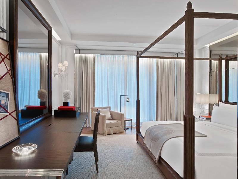 Baccarat Hotel and Residences New York - Oda
