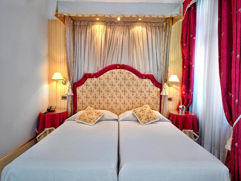 Ca' Princess - Genel