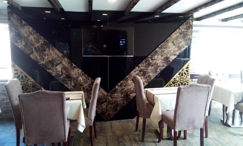 Golden Rain Hotel - Restoran