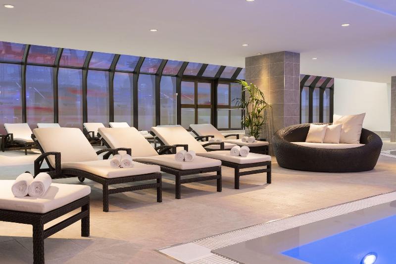 Hilton Prague Atrium - Havuz