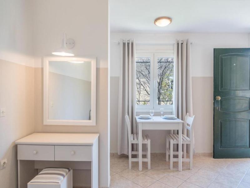 BOHOTEL Eleonas & Annex Apartments - Oda