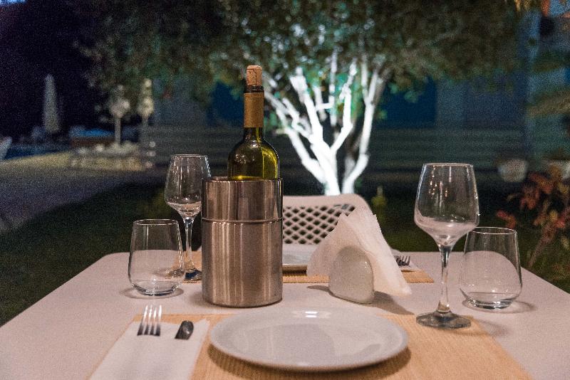 BOHOTEL Eleonas & Annex Apartments - Restoran