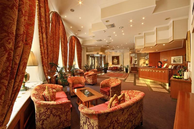 Grand Hotel Bohemia - Lobi