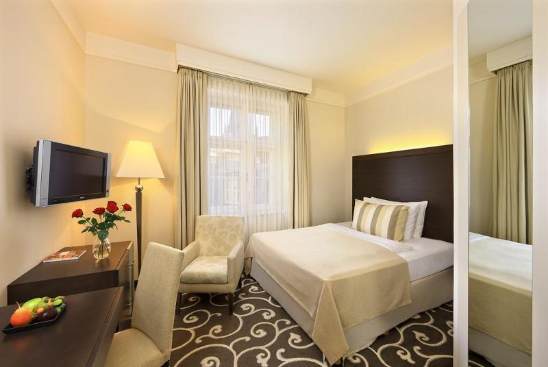 Grand Hotel Bohemia - Oda