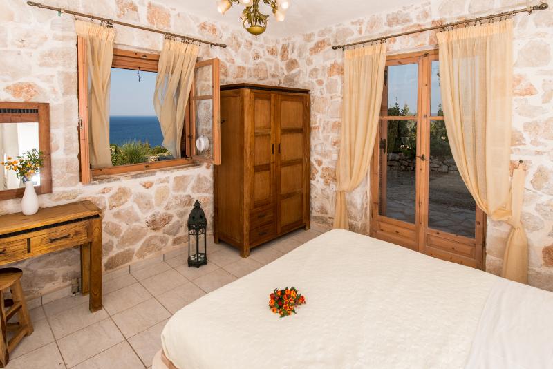 Blue Caves Villas - Genel