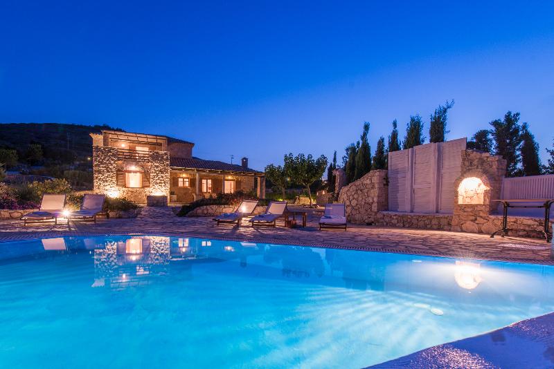 Blue Caves Villas - Genel