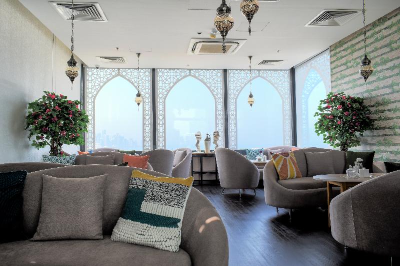 Saraya Corniche Hotel - Bar