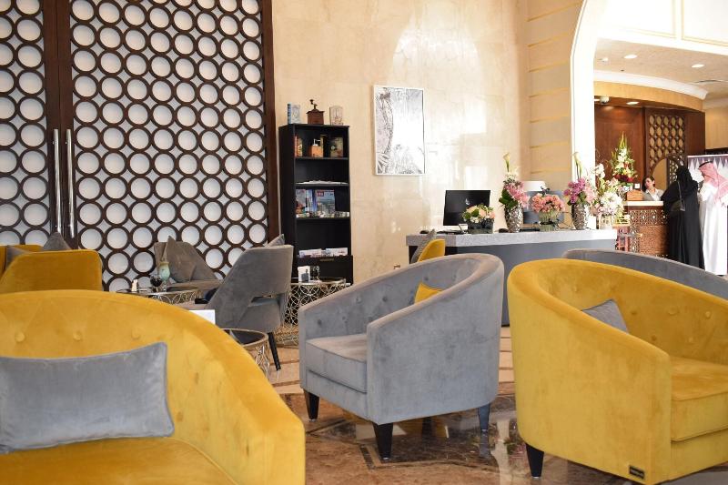 Saraya Corniche Hotel - Bar