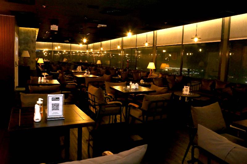Saraya Corniche Hotel - Bar