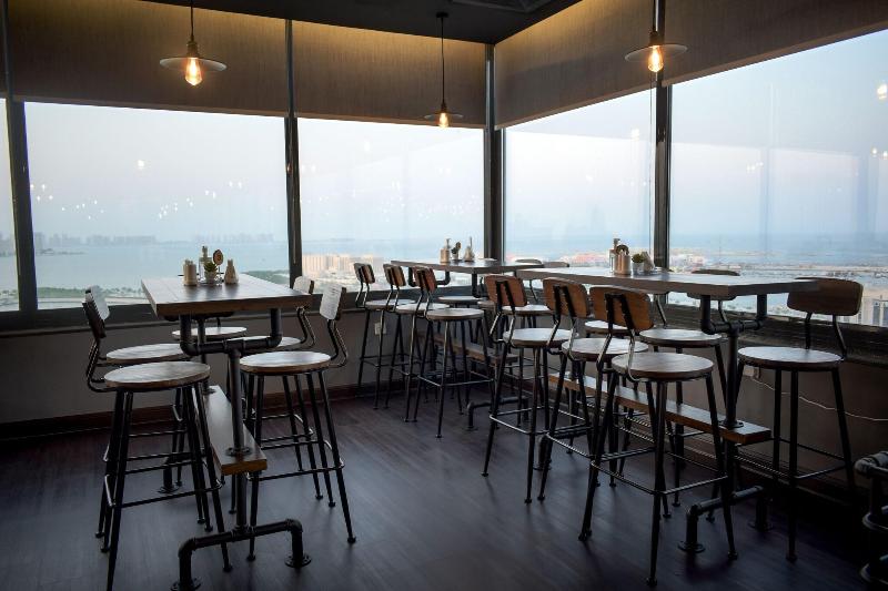 Saraya Corniche Hotel - Restoran