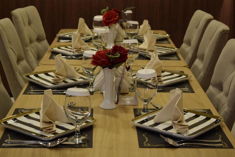 Saraya Corniche Hotel - Restoran