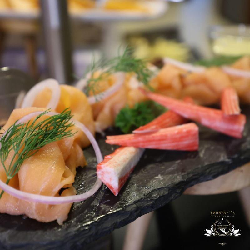 Saraya Corniche Hotel - Restoran