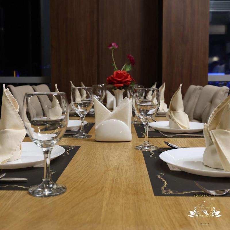 Saraya Corniche Hotel - Restoran