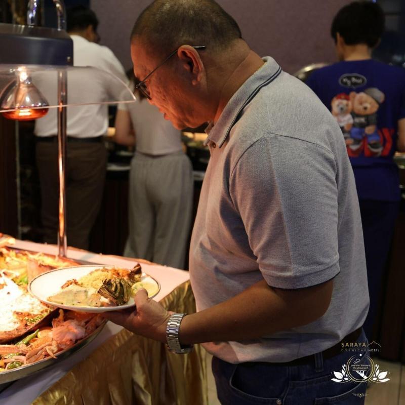 Saraya Corniche Hotel - Restoran