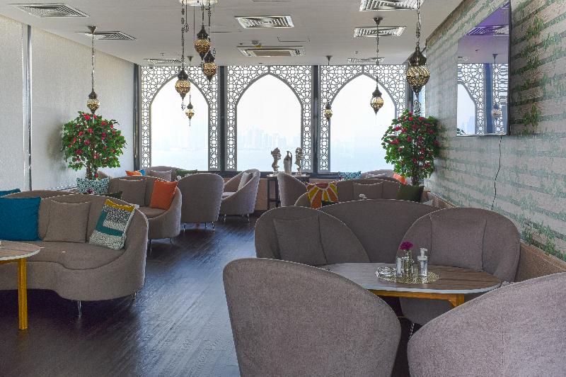 Saraya Corniche Hotel - Teras