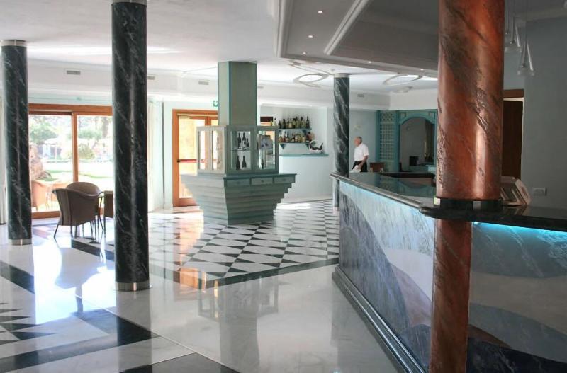 Hotel Marana - Lobi