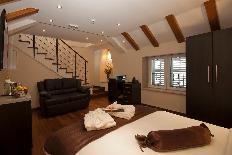 Palace Suites Heritage hotel – Adults Only - Oda