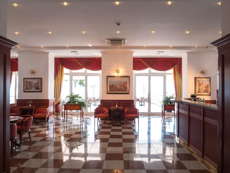 Hotel Savoy - Lobi
