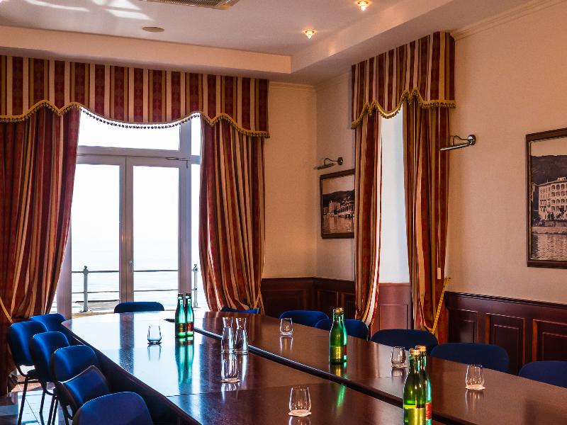 Hotel Savoy - Toplantı