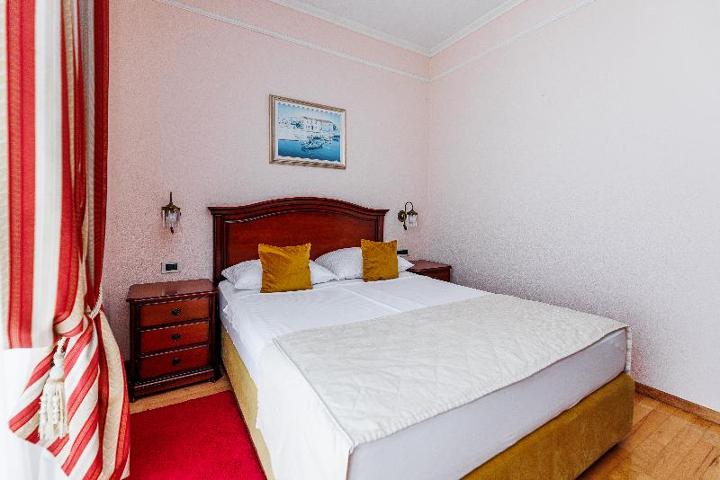 Hotel Savoy - Oda