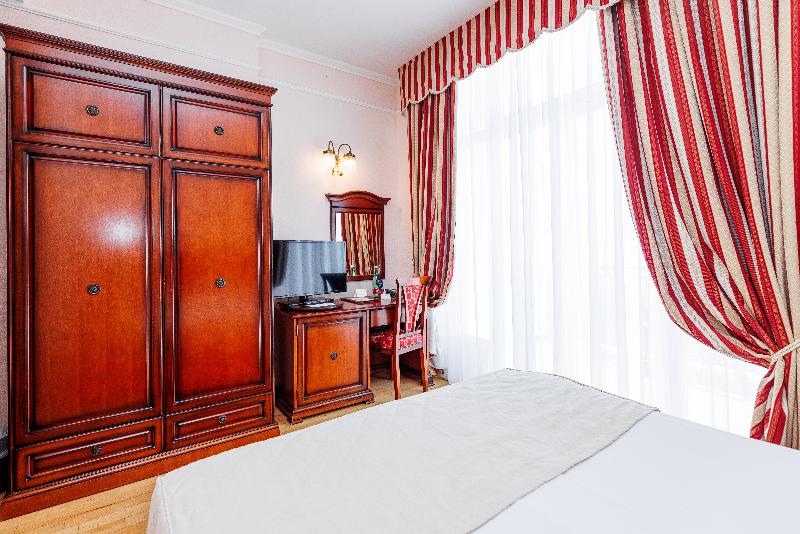 Hotel Savoy - Oda