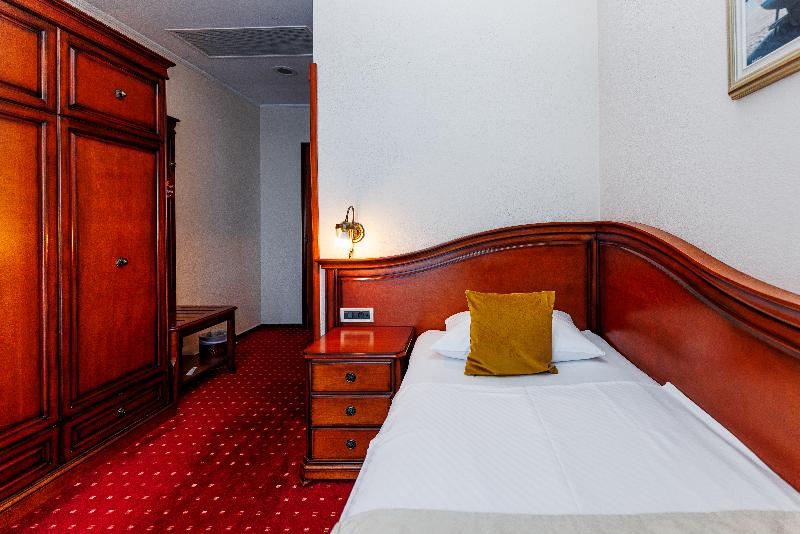 Hotel Savoy - Oda