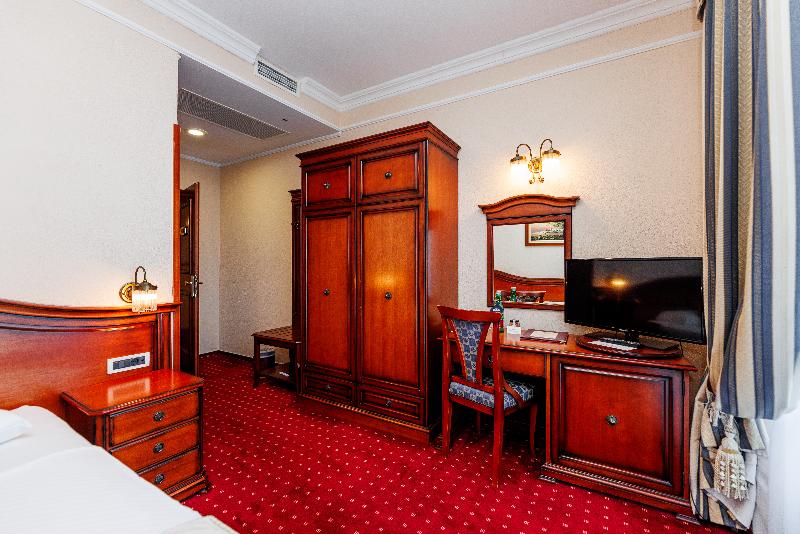 Hotel Savoy - Oda
