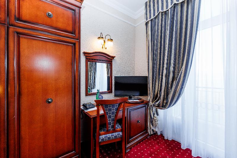 Hotel Savoy - Oda