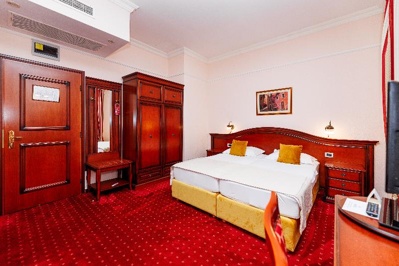 Hotel Savoy - Oda