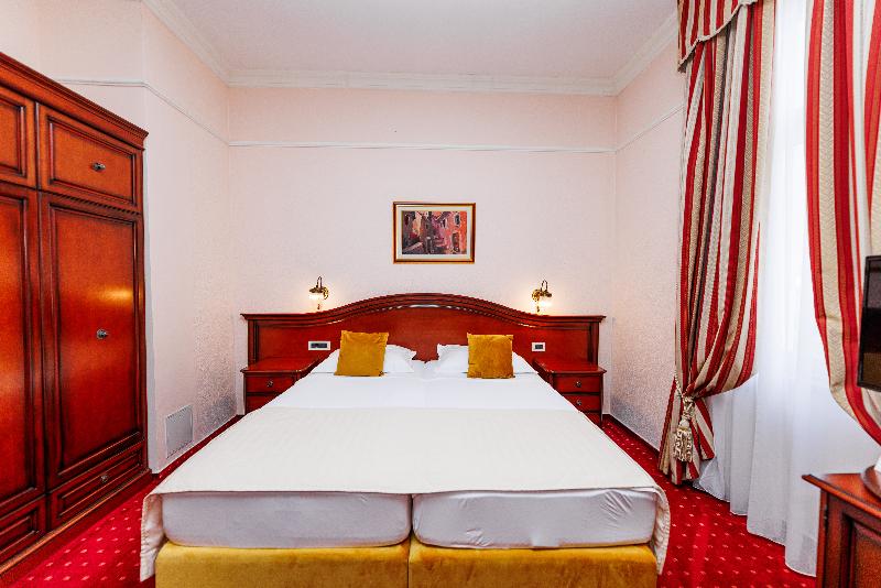 Hotel Savoy - Oda
