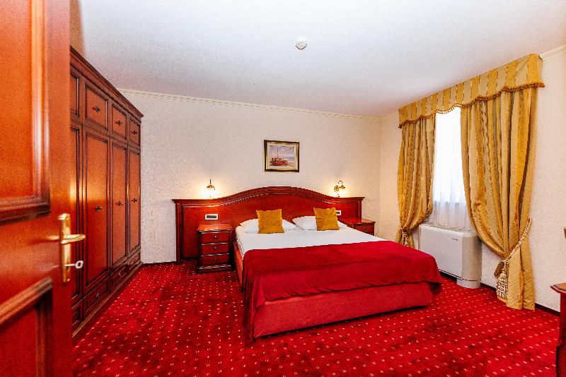 Hotel Savoy - Oda