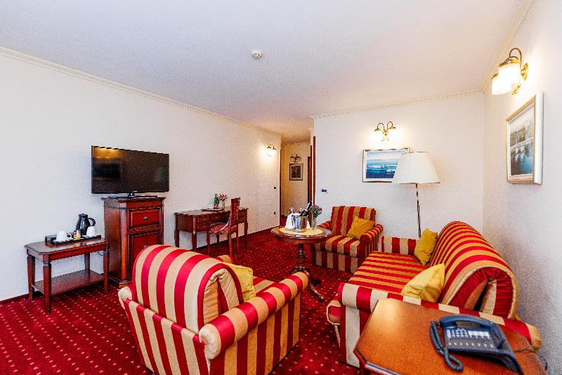 Hotel Savoy - Oda