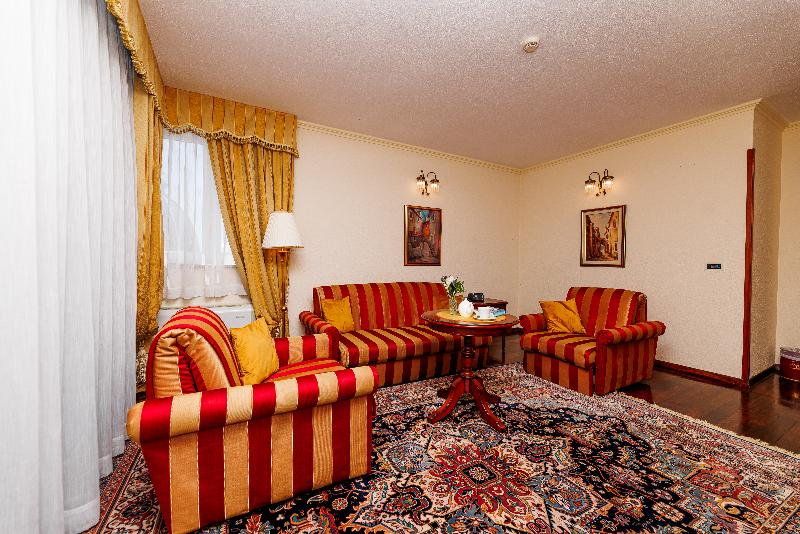 Hotel Savoy - Oda
