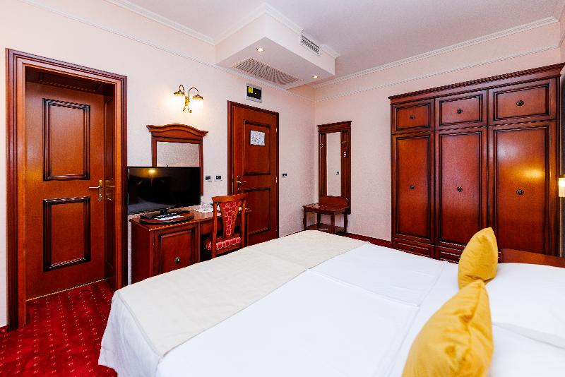 Hotel Savoy - Oda