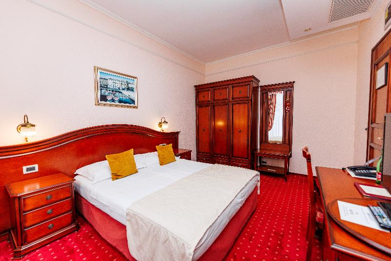 Hotel Savoy - Oda