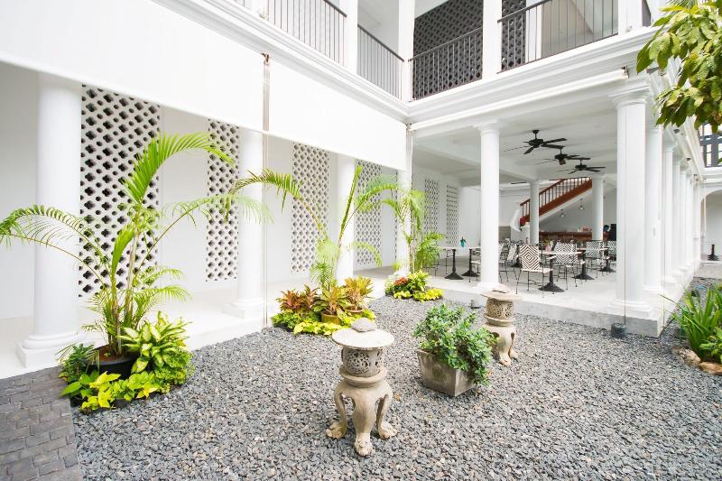 Little Nyonya Hotel - Teras