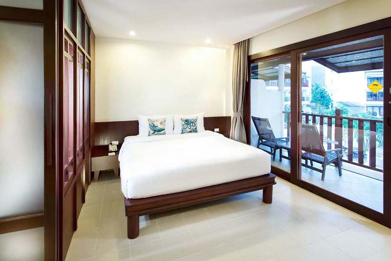 Arinara Beach Resort Phuket - Oda