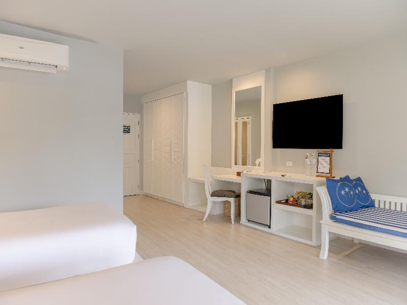 Arinara Beach Resort Phuket - Oda