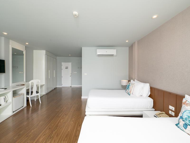 Arinara Beach Resort Phuket - Oda