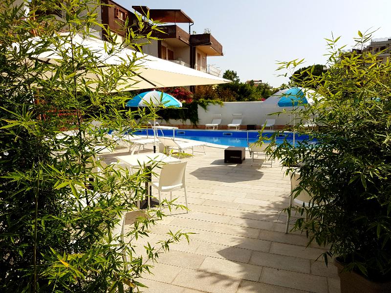 Hotel Alexander - Havuz