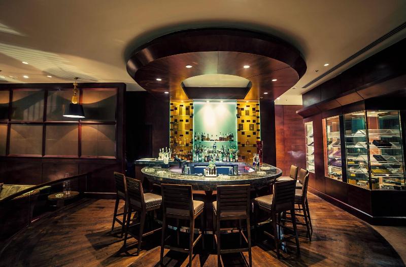 The Nile Ritz-Carlton, Cairo - Bar