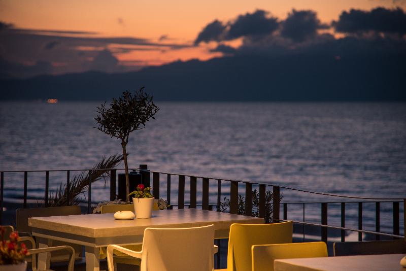 Elia Agia Marina Beach Hotel - Lobi