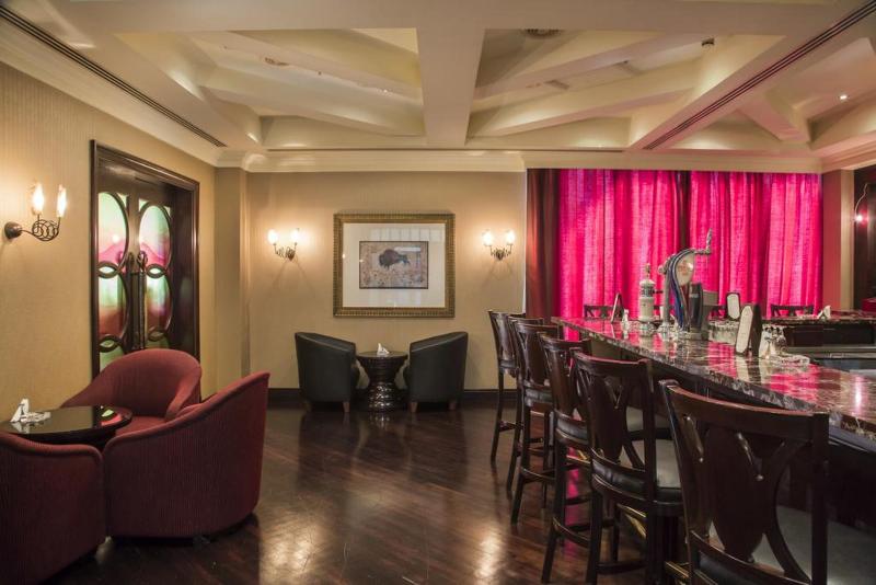 Movenpick Grand Al Bustan Hotel - Bar