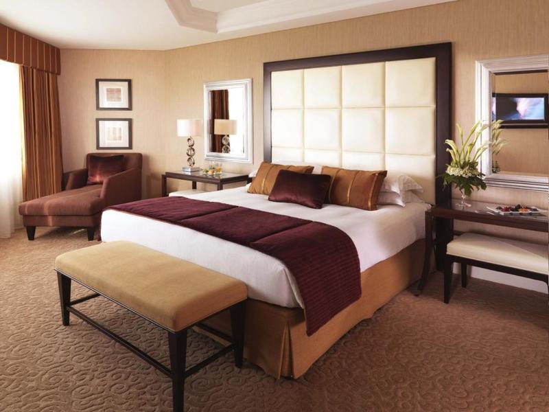 Movenpick Grand Al Bustan Hotel - Oda