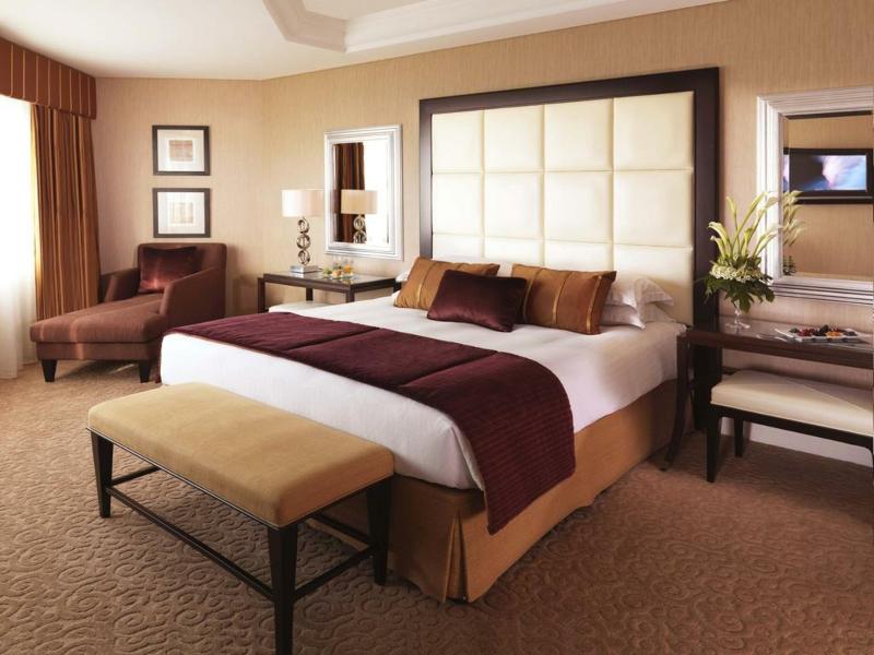Movenpick Grand Al Bustan Hotel - Oda