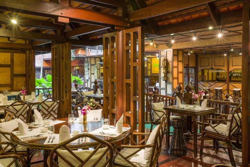 Movenpick Grand Al Bustan Hotel - Restoran
