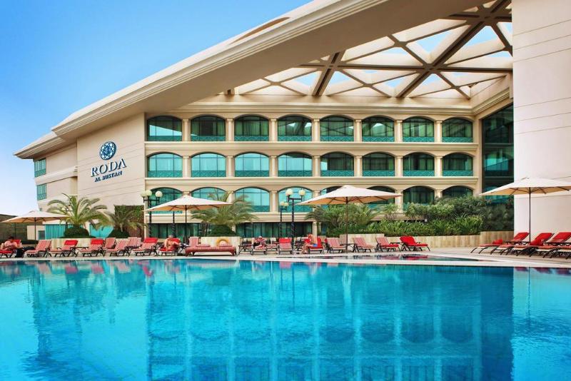 Movenpick Grand Al Bustan Hotel - Teras