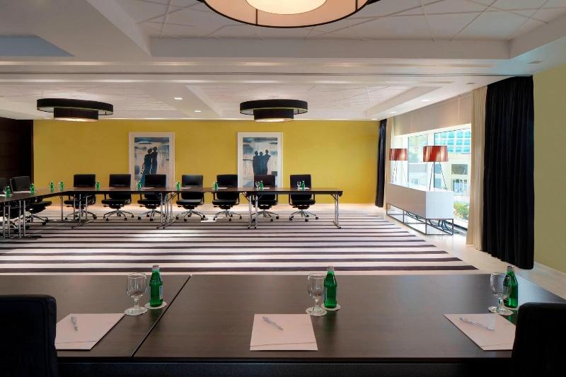 Le Meridien Dubai Hotel & Conference Centre - Toplantı
