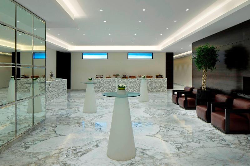Le Meridien Dubai Hotel & Conference Centre - Toplantı